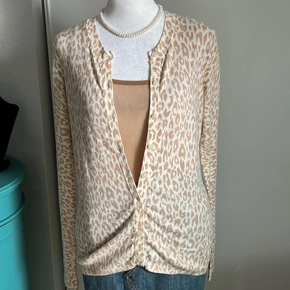 Gap Chic Women’s Lightweight Animal Print Button Up Layering Cardigan